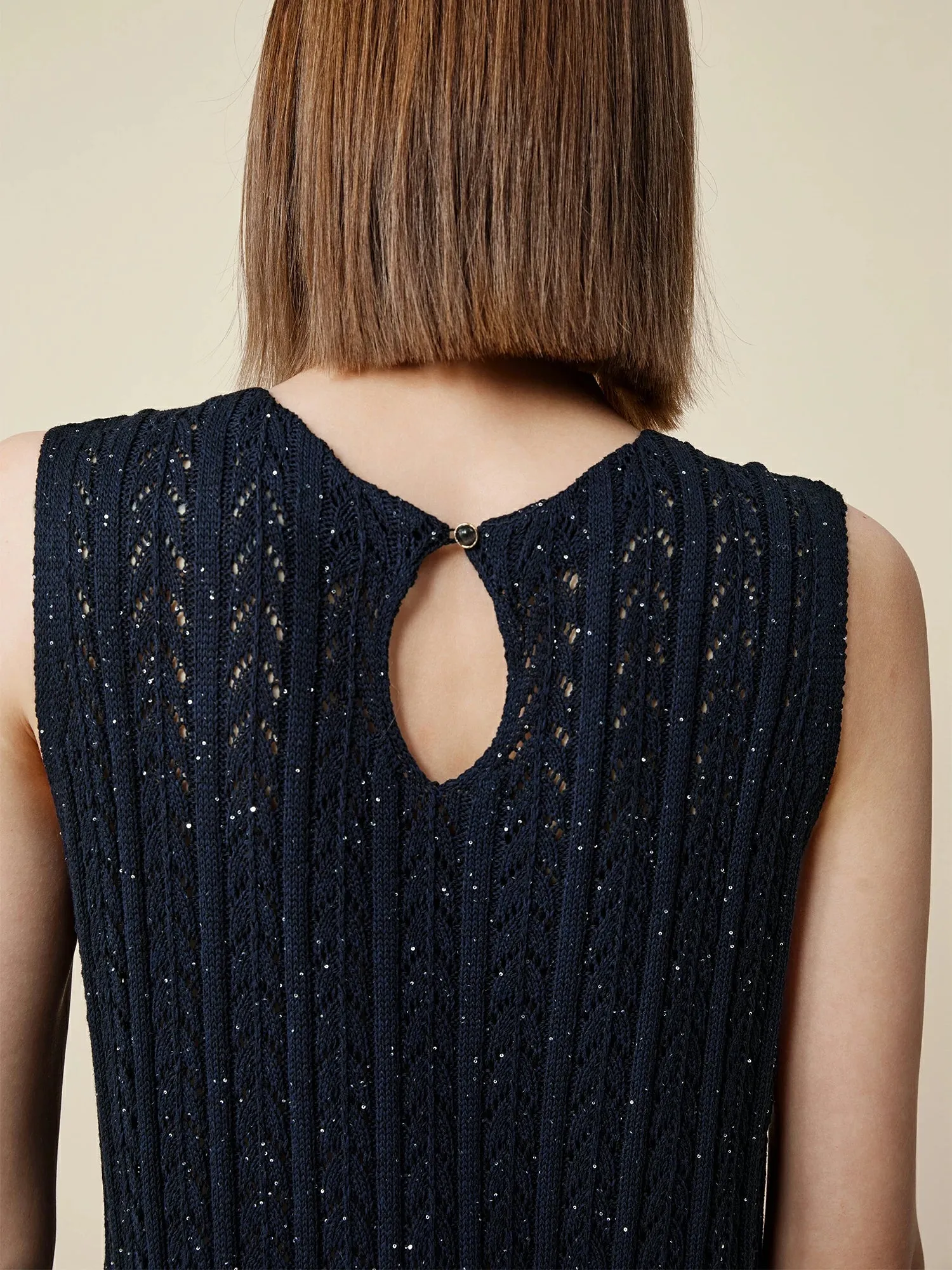 Amoretu Lyocell Round Neck Sleeveless Sequined Dress