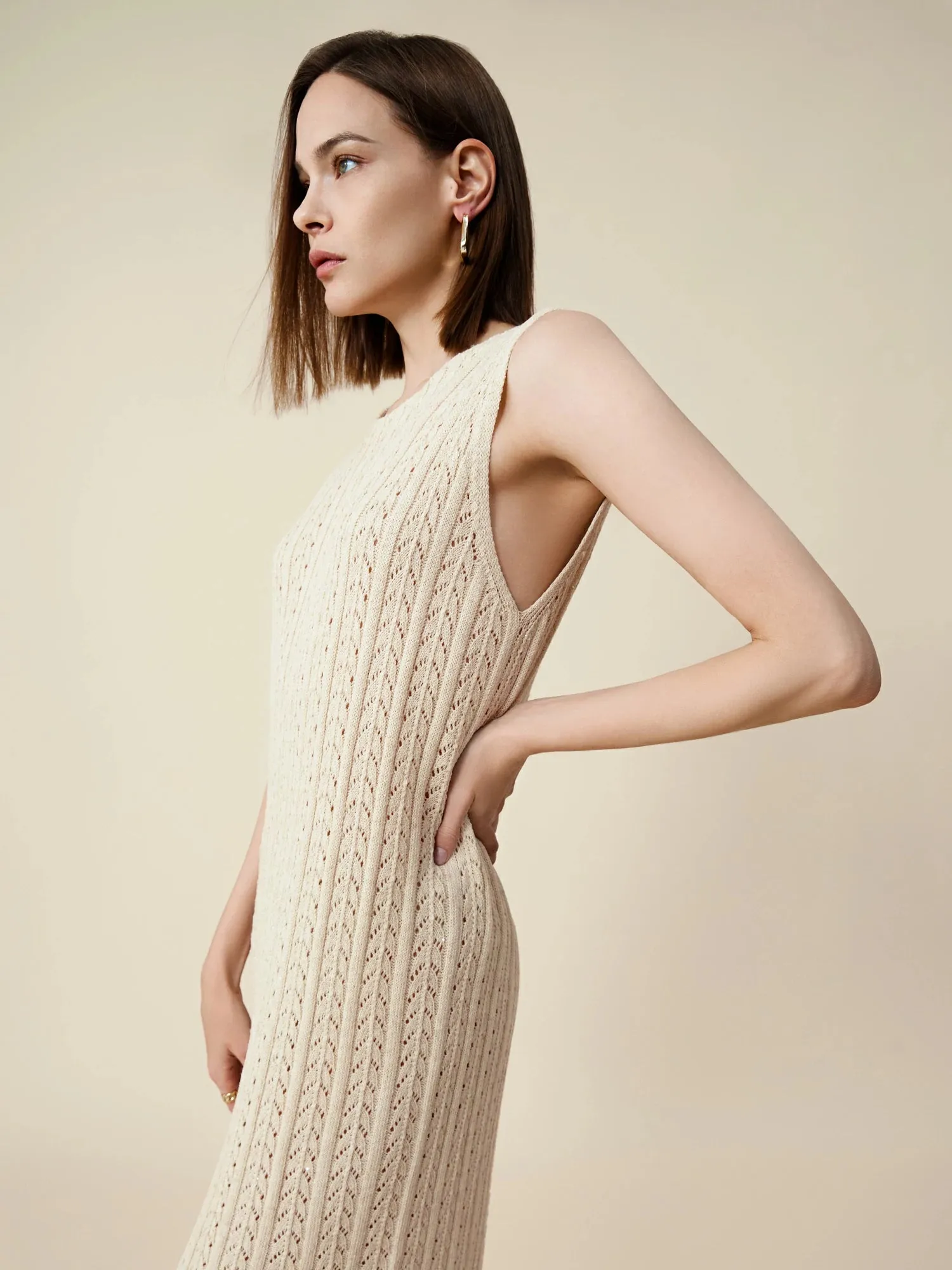 Amoretu Lyocell Round Neck Sleeveless Sequined Dress