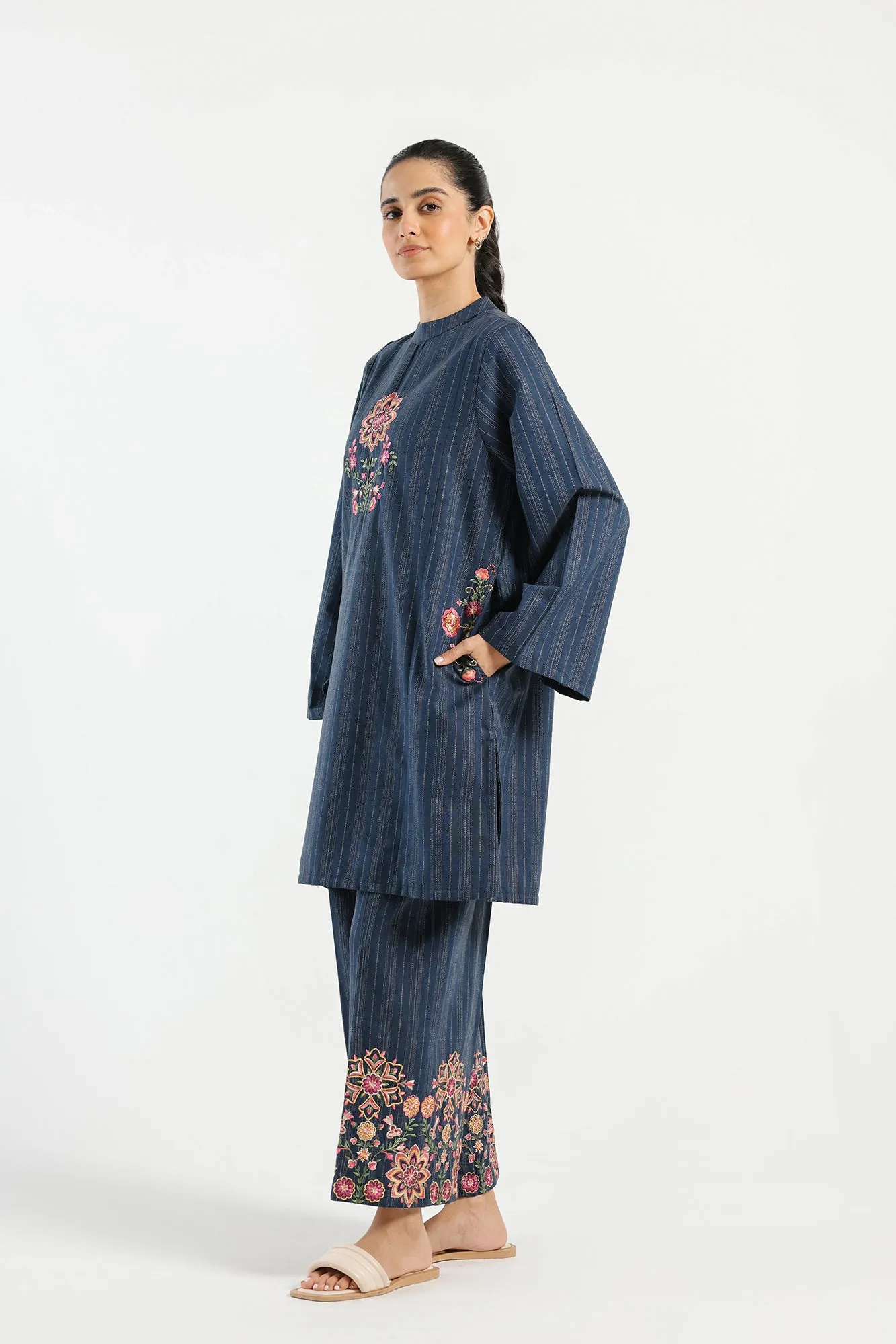 EMBROIDERED SUIT (E5099/102/619)