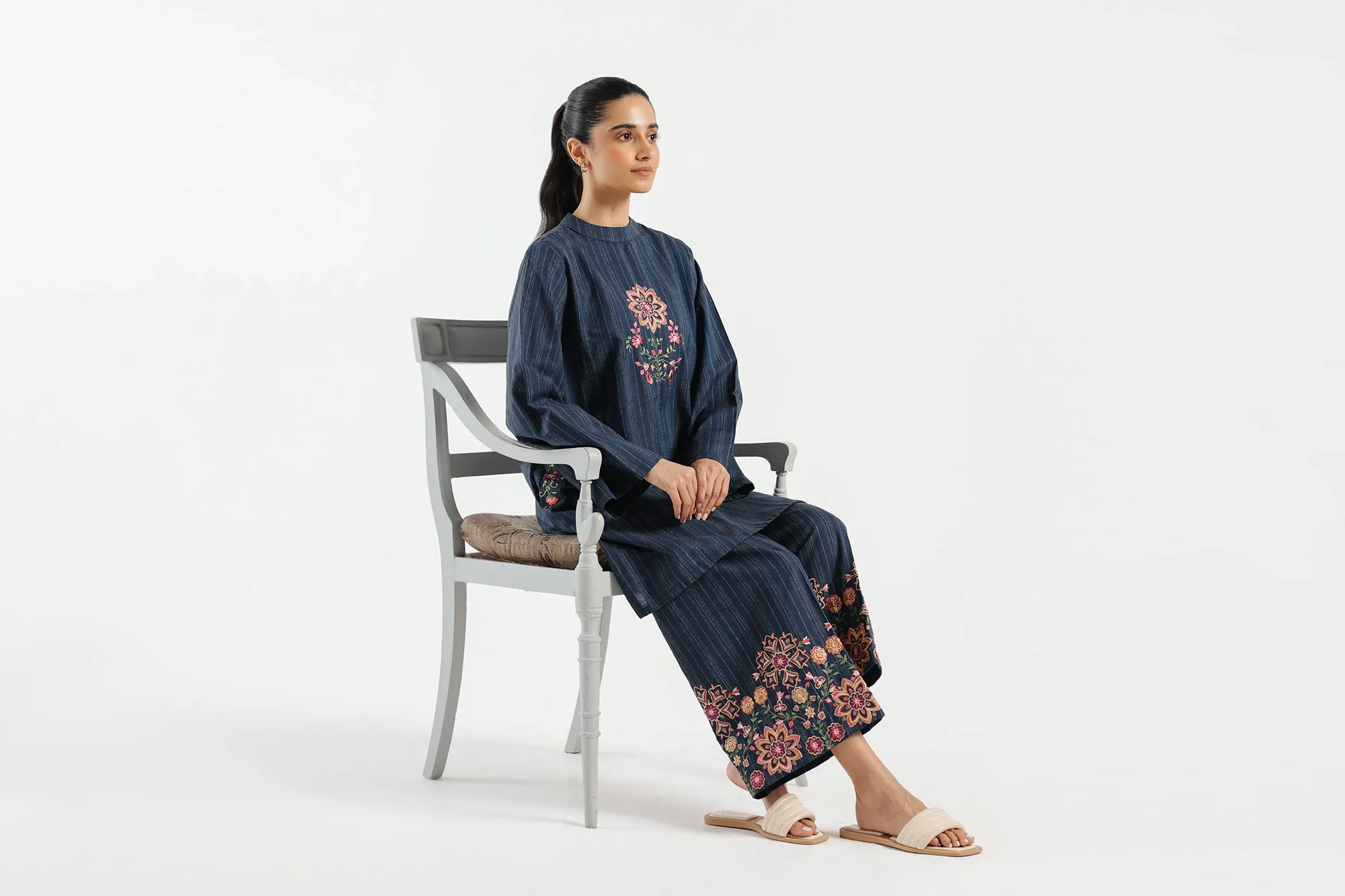 EMBROIDERED SUIT (E5099/102/619)