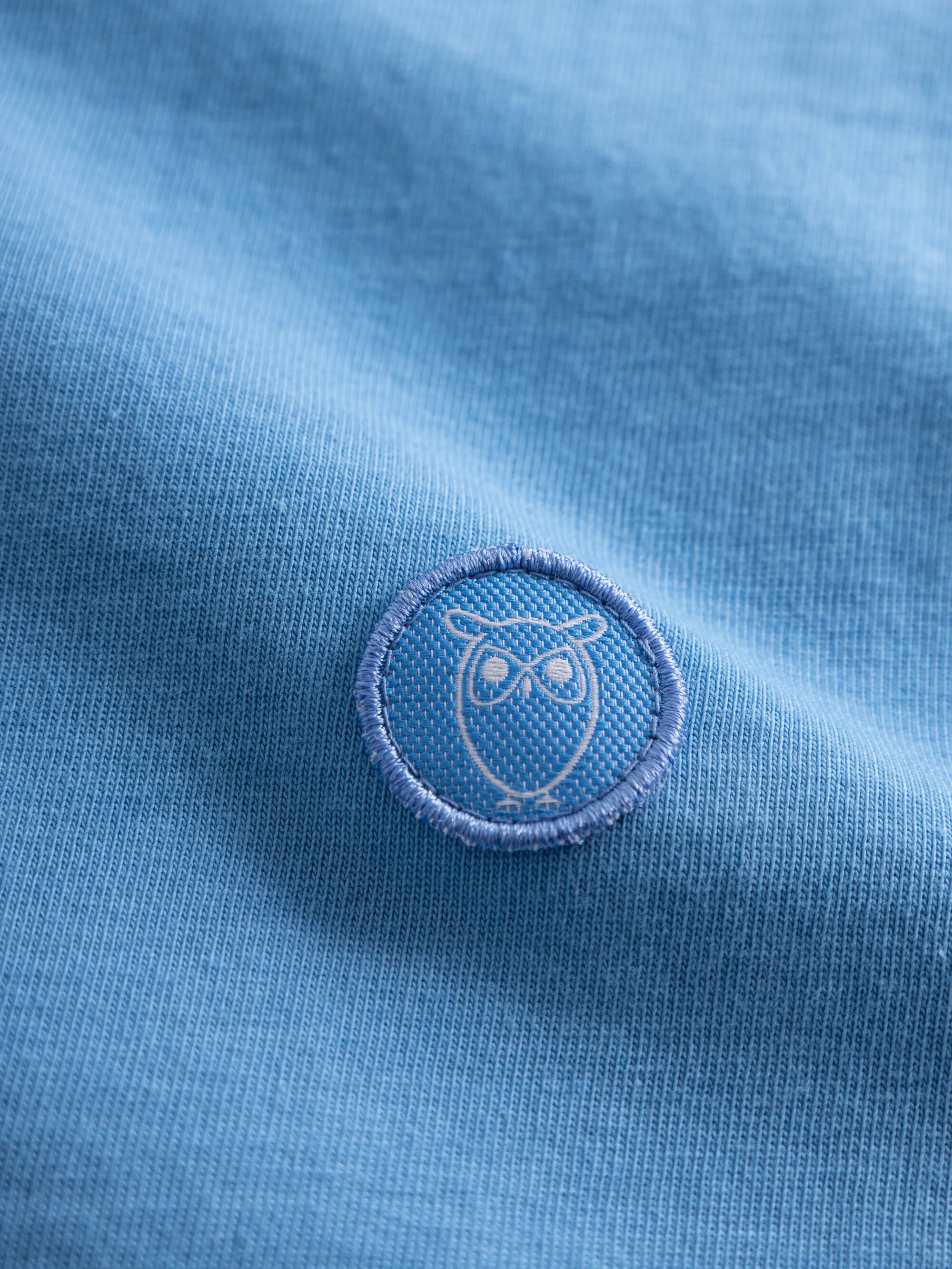 Regular fit Badge t-shirt - Azure Blue