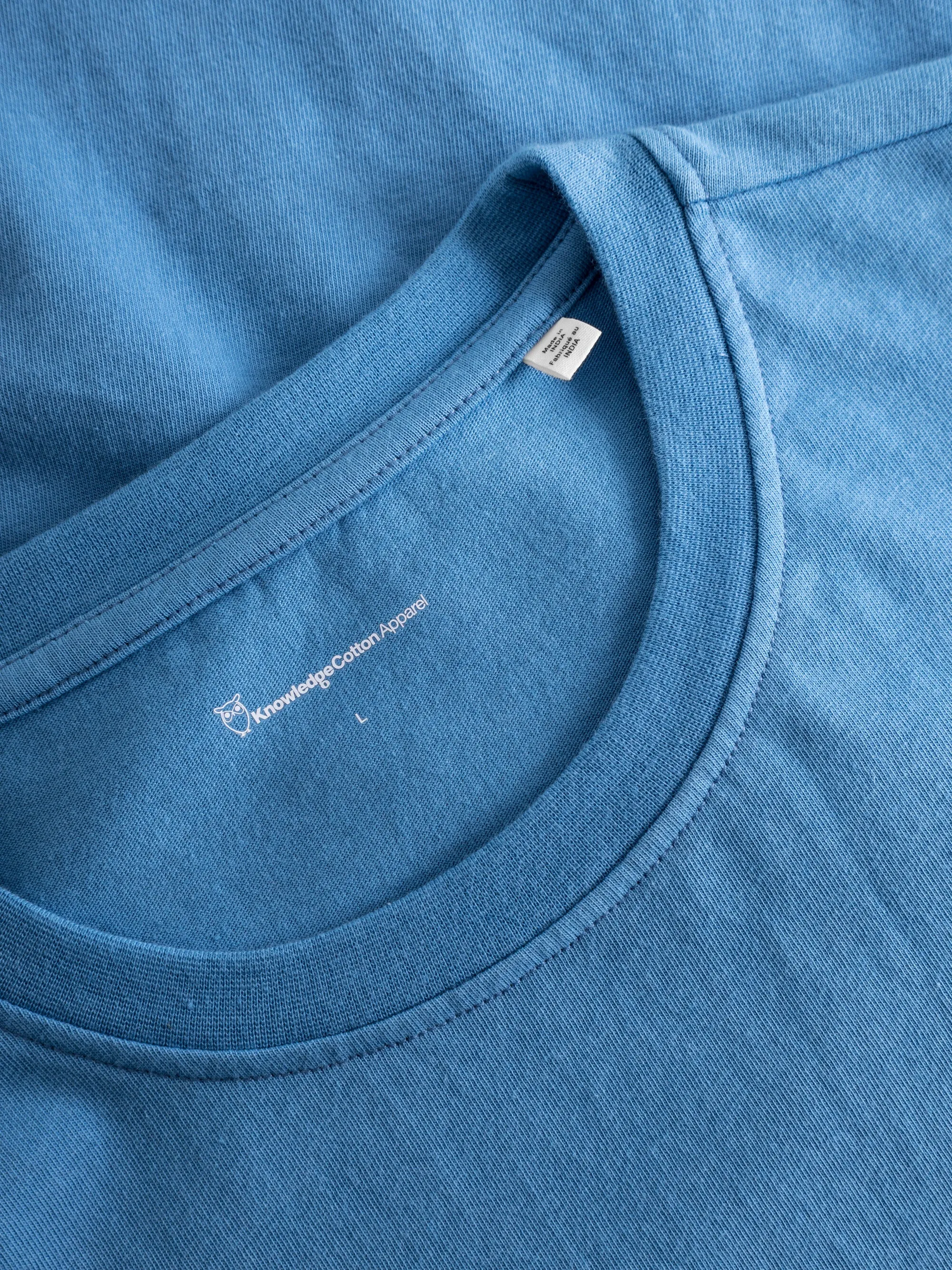 Regular fit Badge t-shirt - Azure Blue