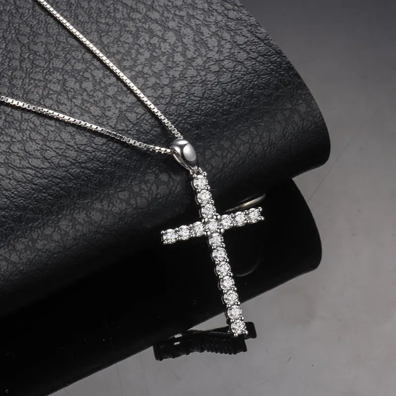 UltraLux™ Divine Brilliance Cross Pendant White Gold